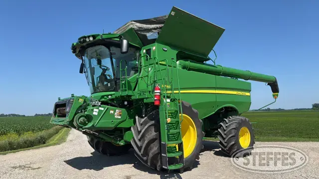 2023 John Deere S780