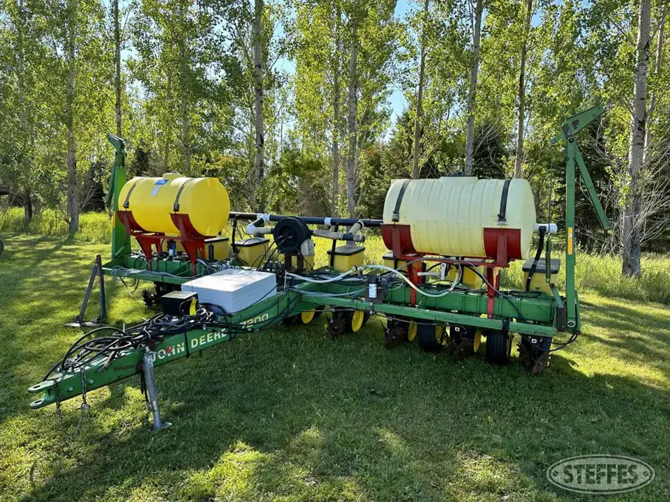 John Deere 7200 Less Than 12 Row Planter