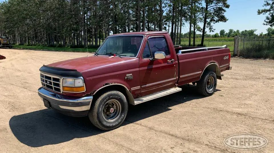 1993 Ford F-150 XLT Half Ton Pickup