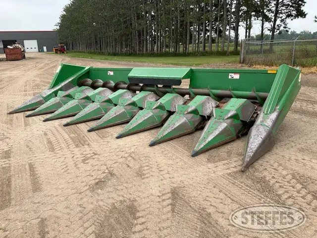 John Deere 843