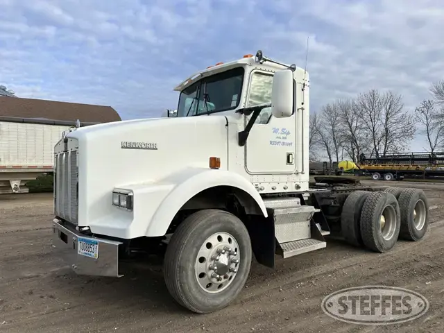 1995 Kenworth T800B