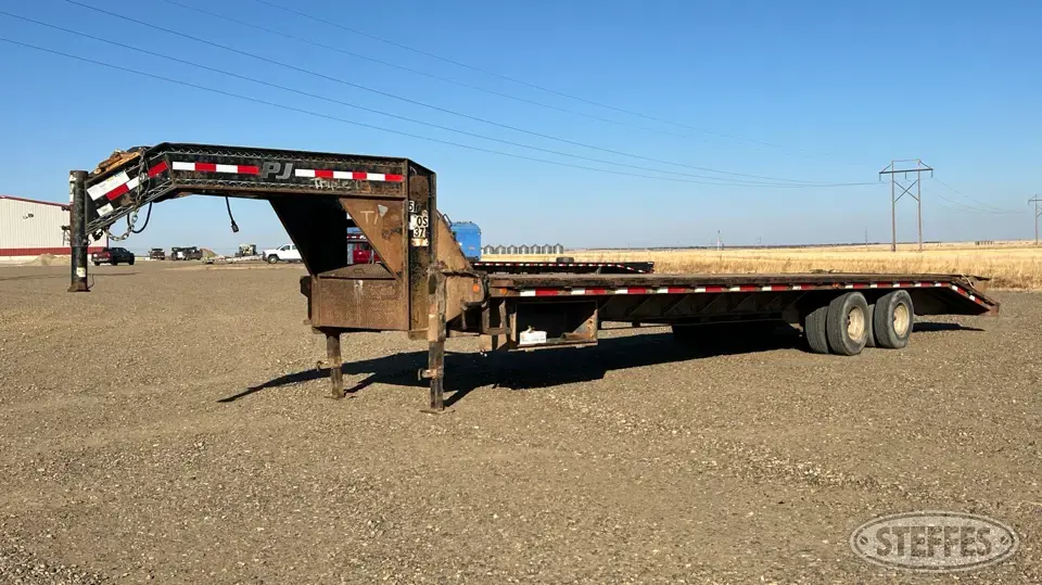 2013 PJ Trailers FD342 Flatbed Trailer