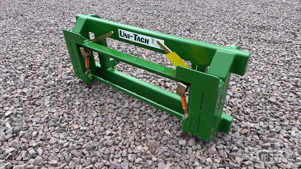 2023 MDS 5219G Tractor Loaders and Attachment