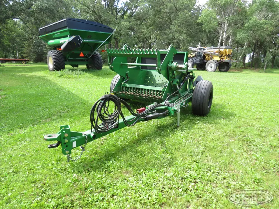 Summers 700 Rock Picker