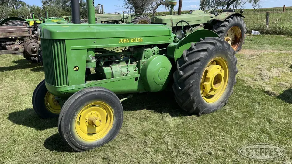 1950 John Deere AR Collectible Tractor