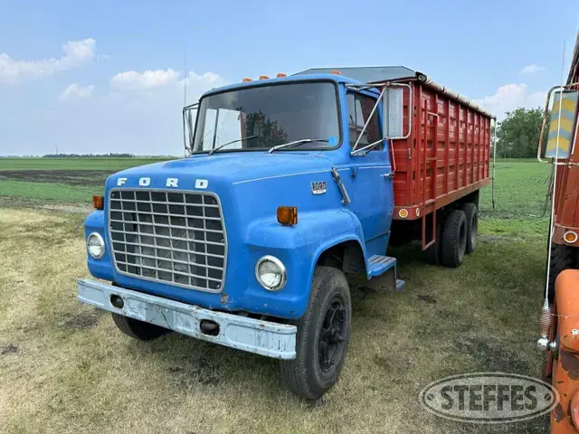 1976 Ford F700