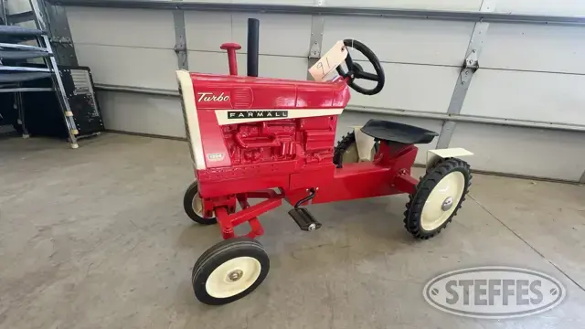 2006 McCormick Farmall 1206