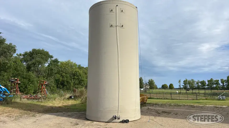 Fiberglass Structures Inc. 21,000 gal. fiberglass tank