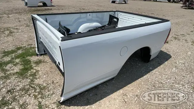 2022 Ram Pickup Box