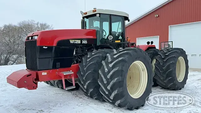 2005 Versatile 2425