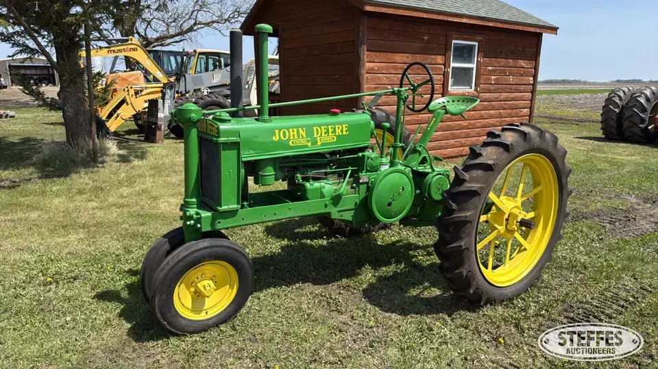 1937 John Deere B Collectible Tractor