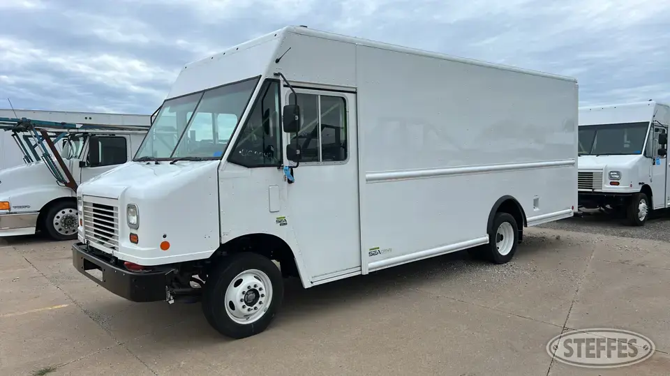 2021 Ford F59 P1000 Utilimaster Van Truck