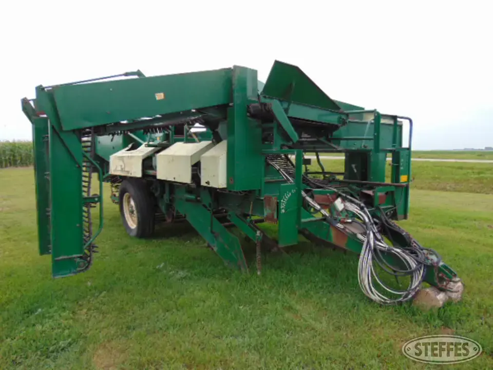Lockwood Potato Windrowers and Harvester