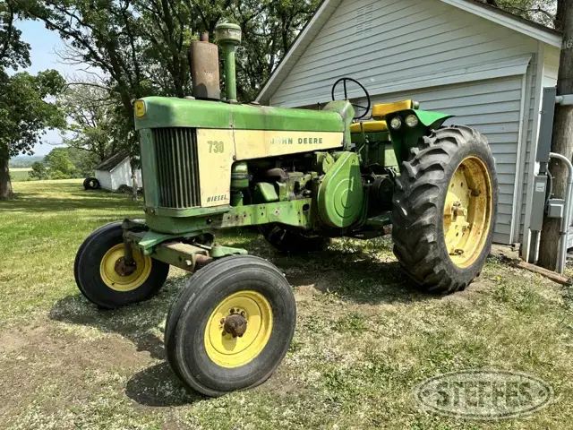 John Deere 730