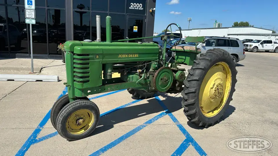 1944 John Deere B Collectible Tractor