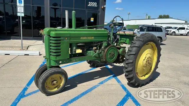 1944 John Deere B