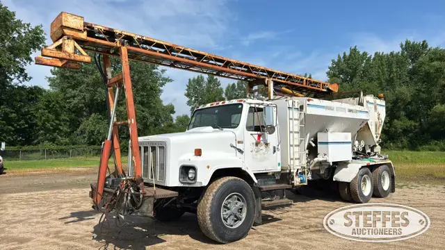 1984 International S2600