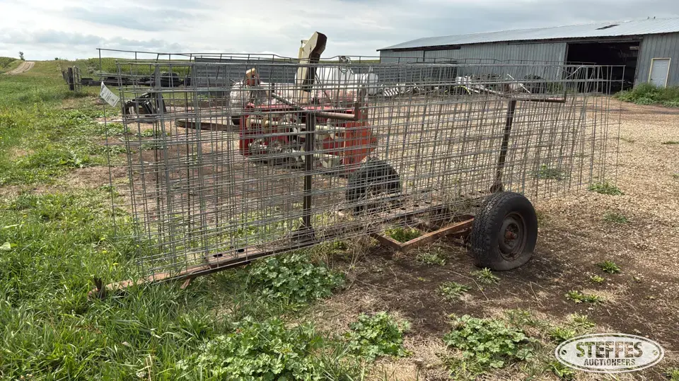 Livestock panel trailer Livestock Handling