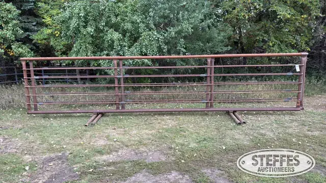 (2) Freestanding cattle panels