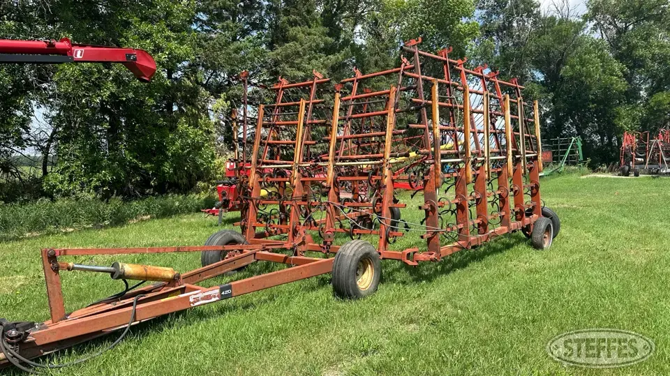 Melroe 420 Harrow