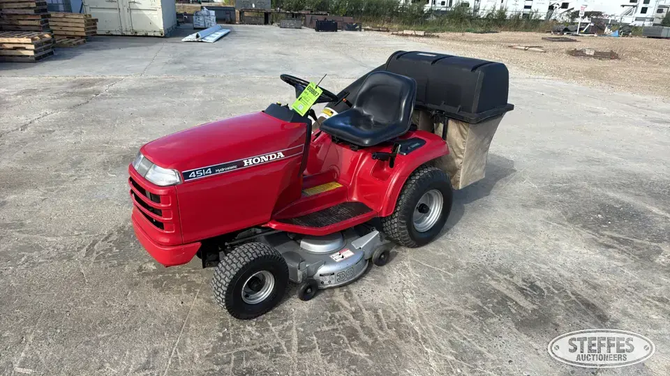 Honda 4514 Lawn Tractor