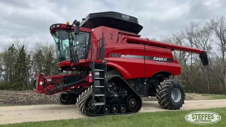 2011 Case IH 8120 Combine