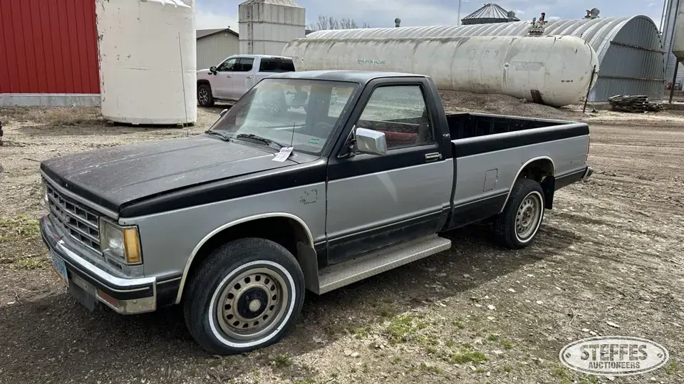 1984 Chevrolet S10 Tahoe Compact Pickup