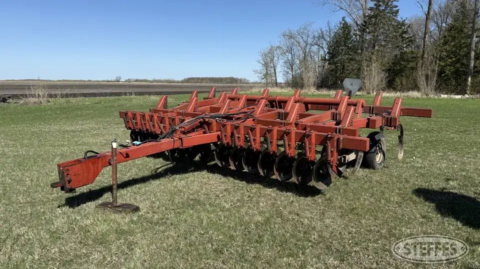 White 445 Chisel Plow