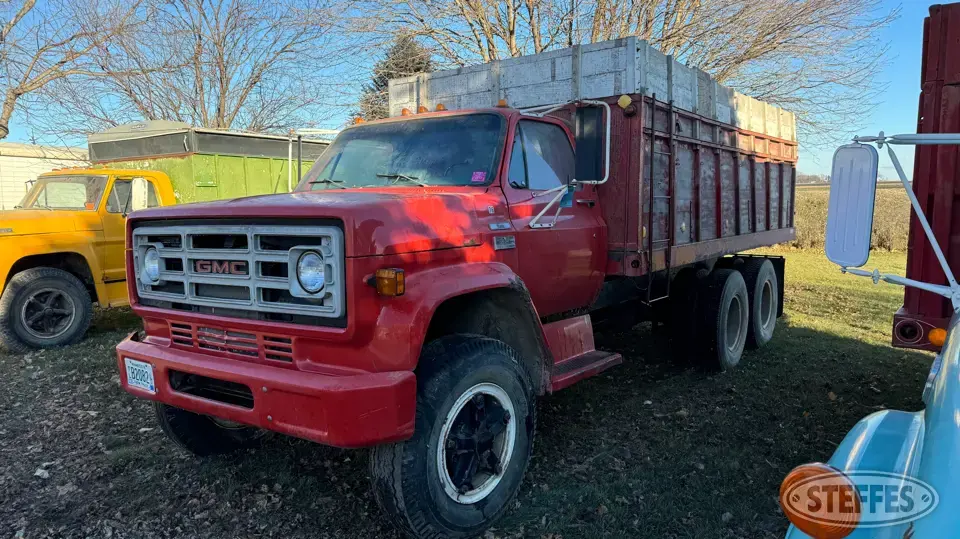 1976 GMC 6500 Tandem Boxed Truck