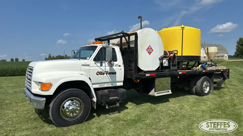 1998 Ford F-750 Flatbed Truck
