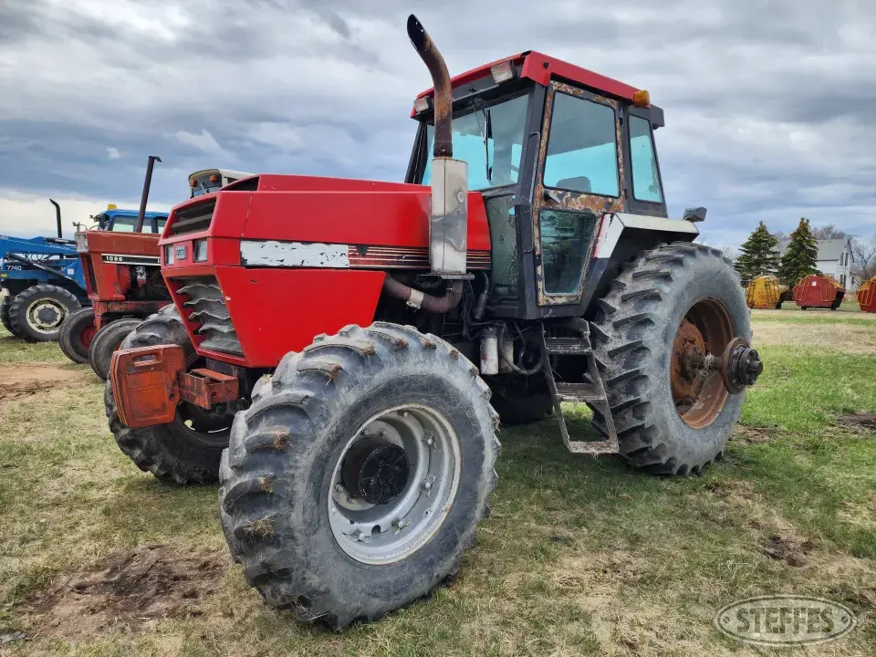 1987 Case IH 3594 MFWD Tractor