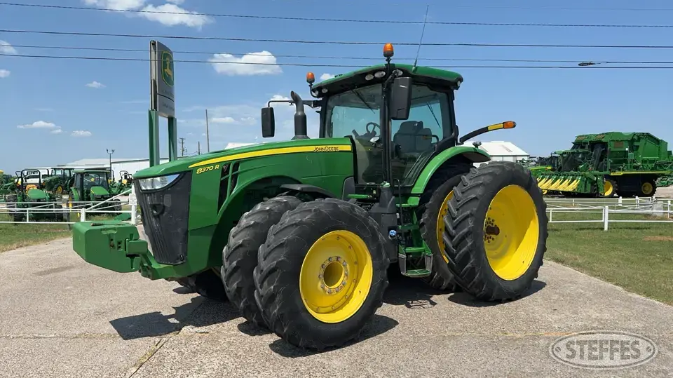 2020 John Deere 8370R MFWD Tractor