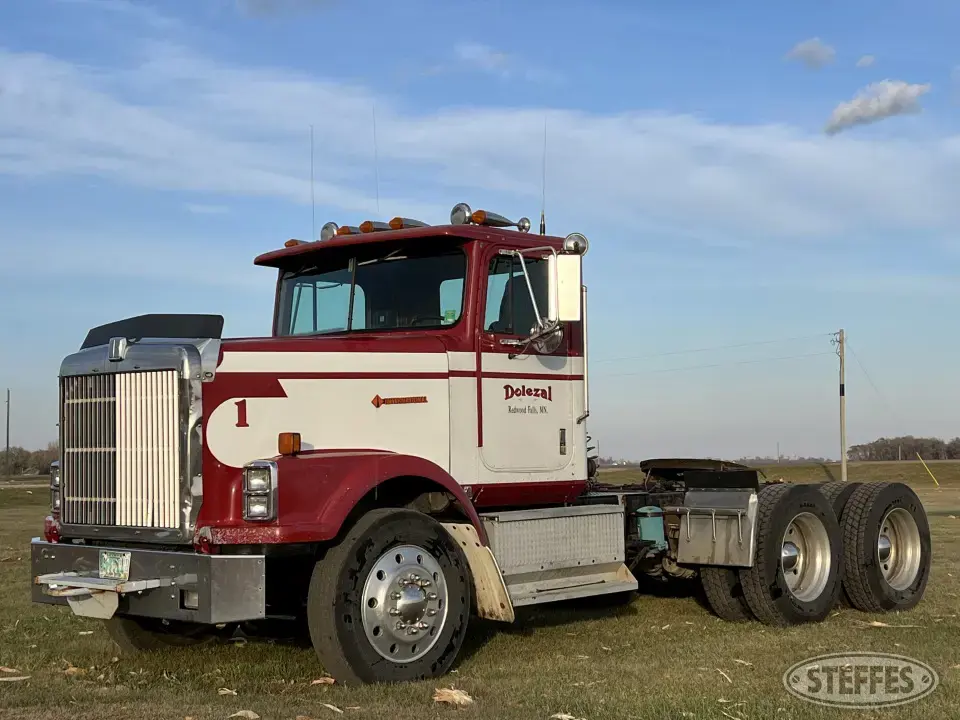 1990 International 9370 Conventional Truck without Sleeper