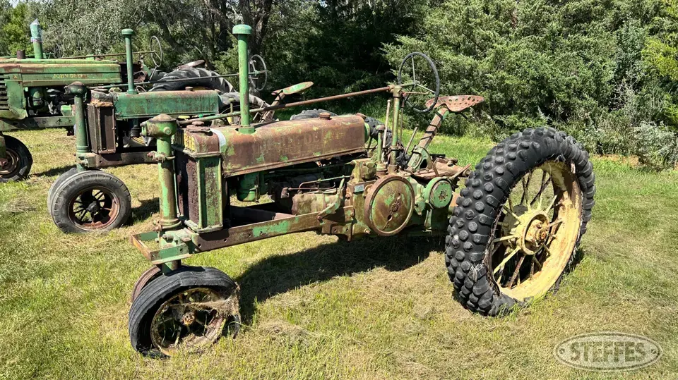 1936 John Deere B Collectible Tractor