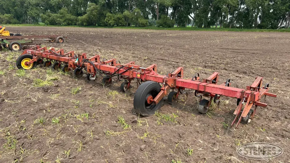 Farmhand F202 Row Crop Cultivator