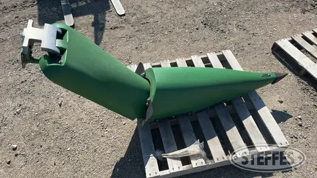 John Deere 718C