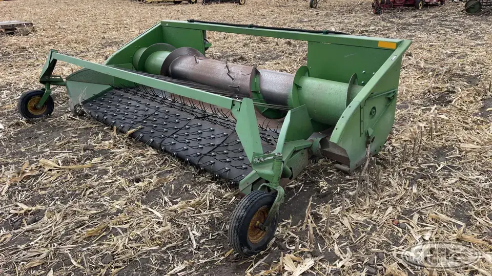 1982 John Deere 212 Pickup Head