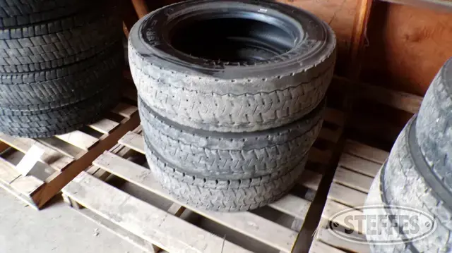 (3) Continental HSR 225/70R19.5 tires