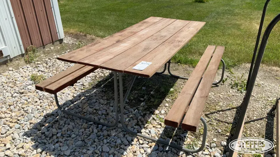 Picnic table Personal Property