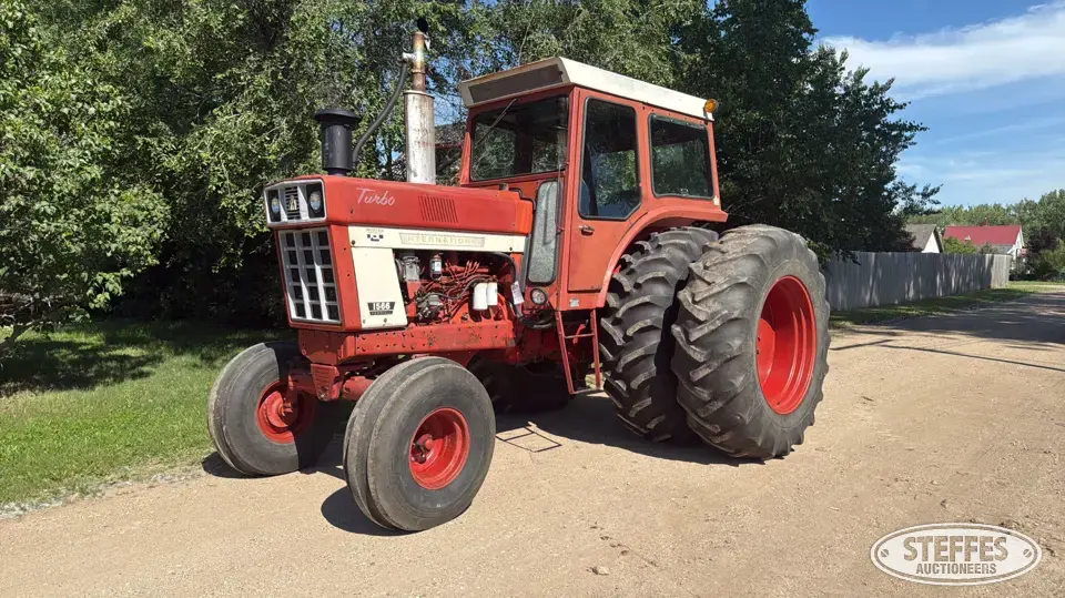 1975 International 1566 2WD Tractor