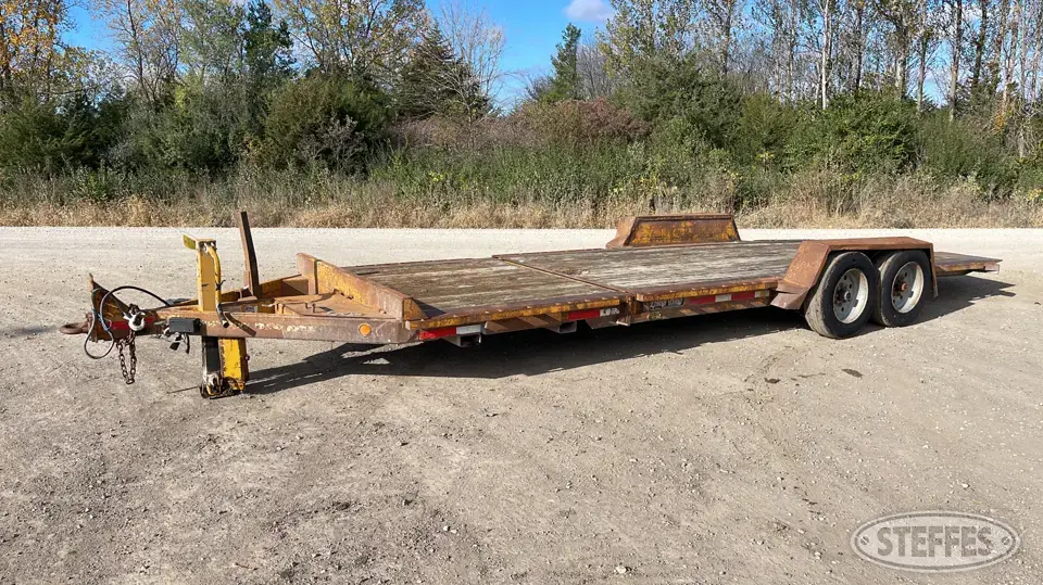 2015 Redi Haul Flatbed Trailer