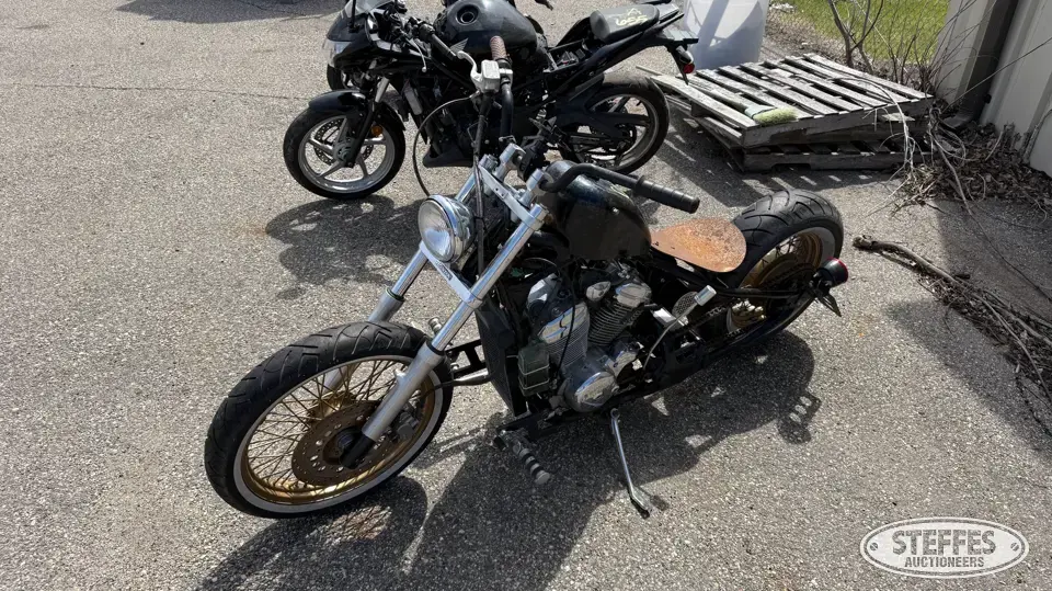 2003 Honda VT CD Shadow VLX Deluxe Motorcycles and Scooter