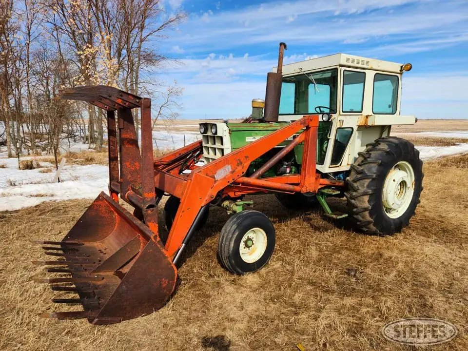 1975 Oliver 1755 2WD Tractor
