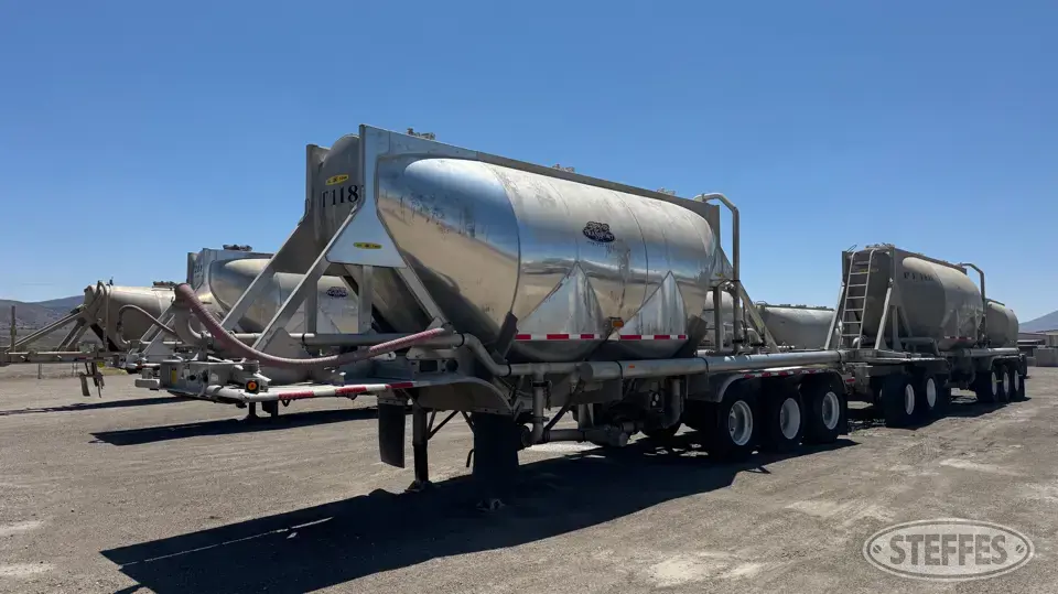 2019 Heil 905 cu. ft. Pneumatic Trailer