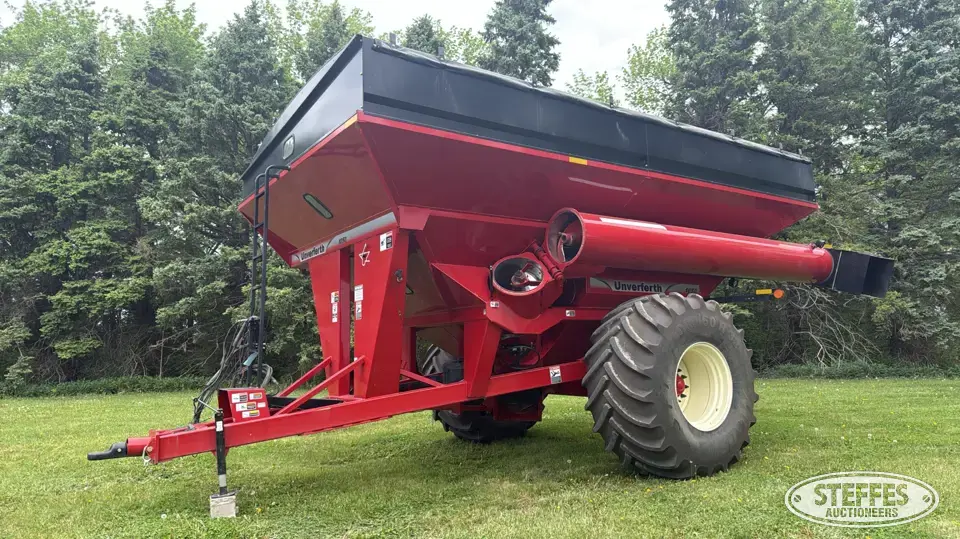 2016 Unverferth 1050 Grain Cart