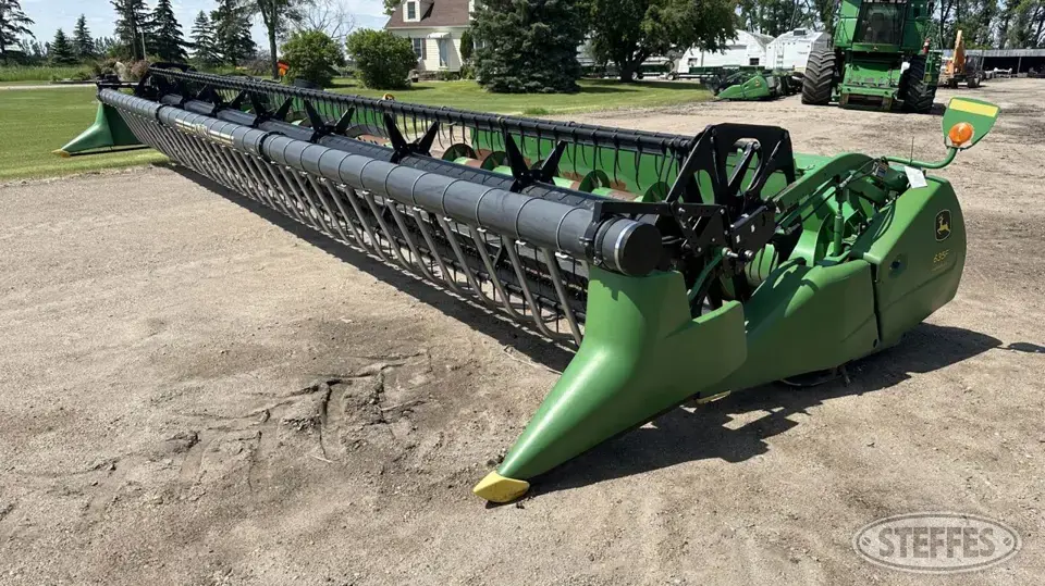2005 John Deere 635F HydraFlex Flex Head