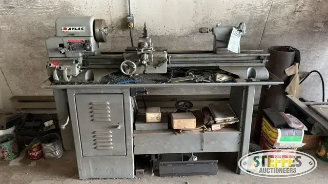 Atlas turning lathe
