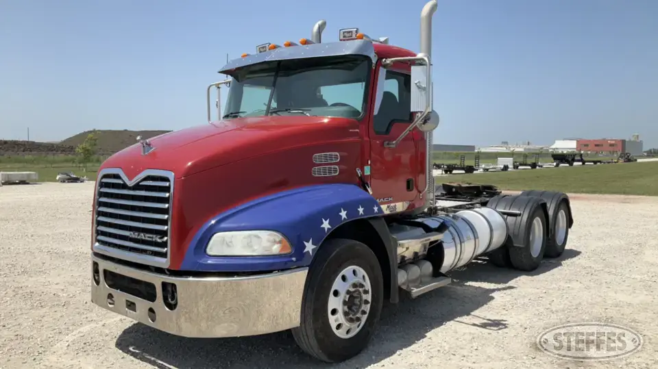 2012 Mack 600 Conventional Truck without Sleeper