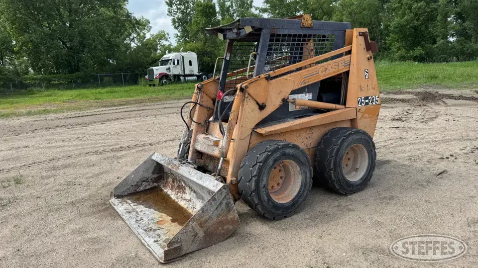 2001 Case 1845C Wheeled Skid Steer