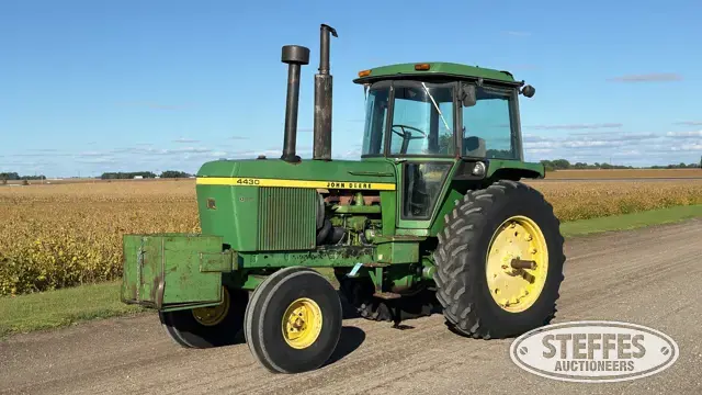 1975 John Deere 4430